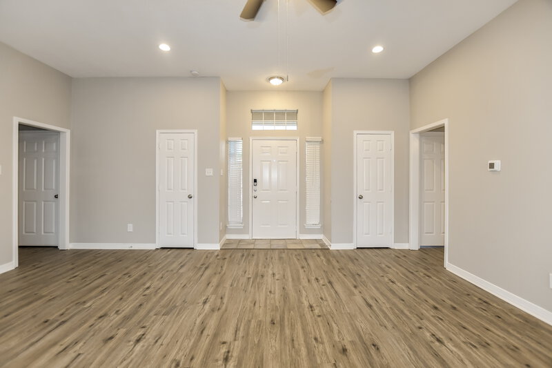 2,240/Mo, 105 Princeton Cir Forney, TX 75126 Living Room View