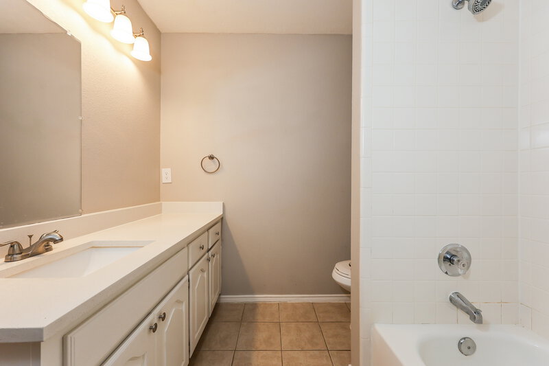 1,760/Mo, 105 Princeton Cir Forney, TX 75126 Bathroom View