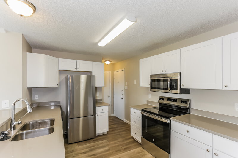 2,595/Mo, 2505 Tiber River Ct Grand Prairie, TX 75052 Kitchen View