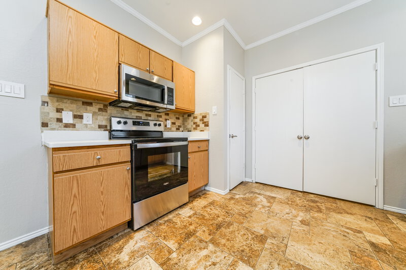 2,205/Mo, 3020 Penniman Rd Denton, TX 76209 Kitchen View 3
