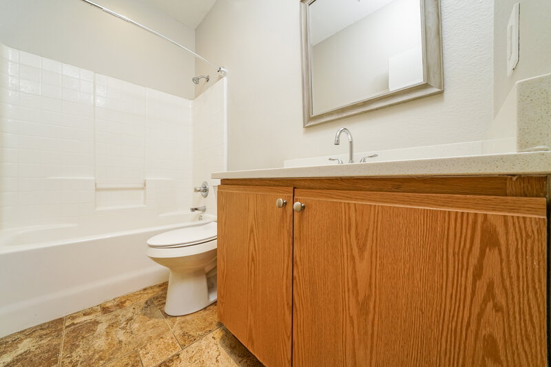2,205/Mo, 3020 Penniman Rd Denton, TX 76209 Bathroom View
