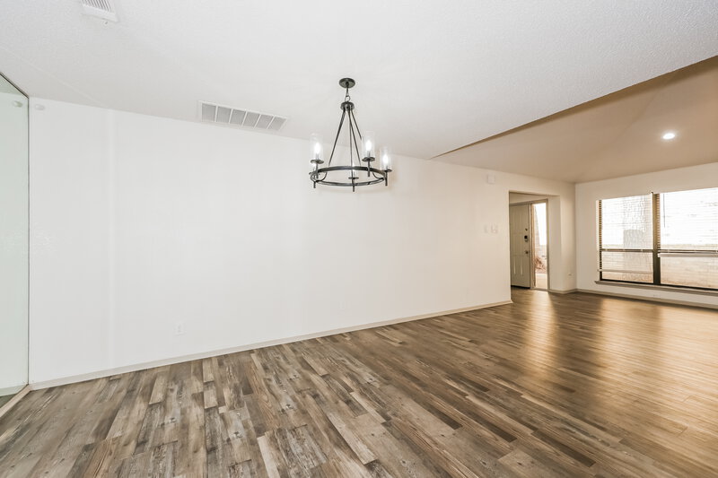 2,435/Mo, 2104 Winter Sunday Way Arlington, TX 76012 Dining Room View 2
