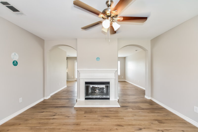 2,005/Mo, 1401 Buckingham Dr Forney, TX 75126 Living Room View 3