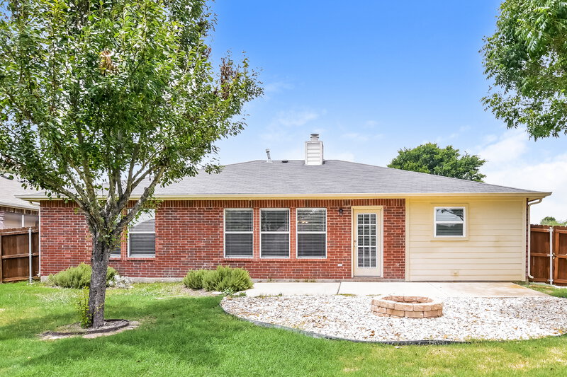 2,005/Mo, 1401 Buckingham Dr Forney, TX 75126 Rear View