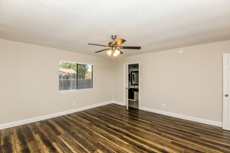 2,305/Mo, 6707 Greenspring Dr Arlington, TX 76016 Main Bedroom View