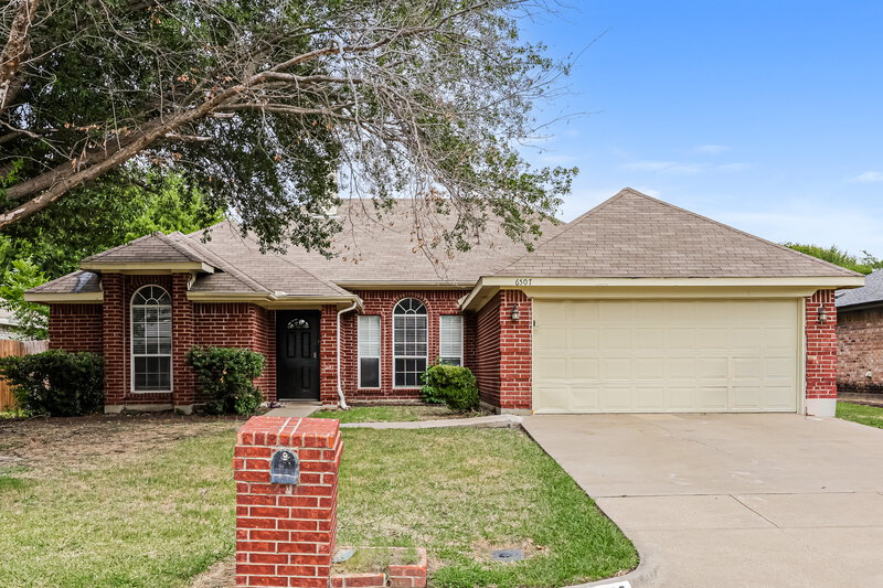 2,350/Mo, 6507 Stetter Dr Arlington, TX 76001 External View