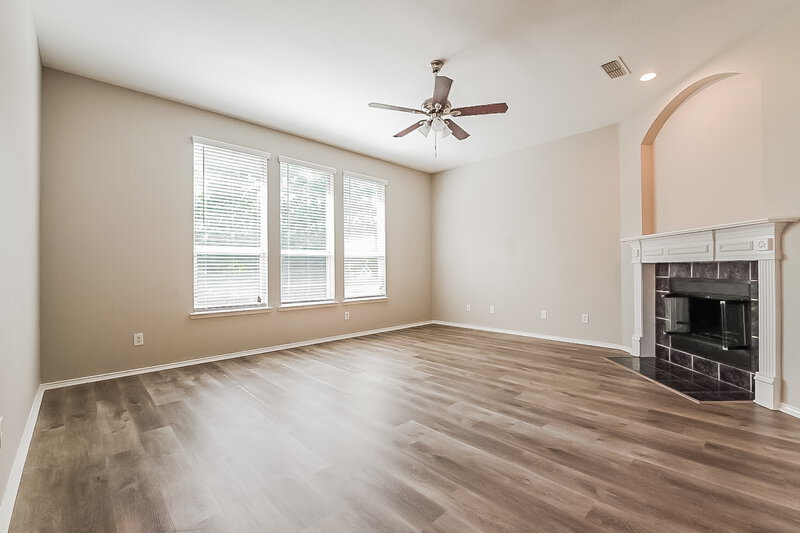 2,575/Mo, 131 Annette St Lancaster, TX 75146 Living Room View