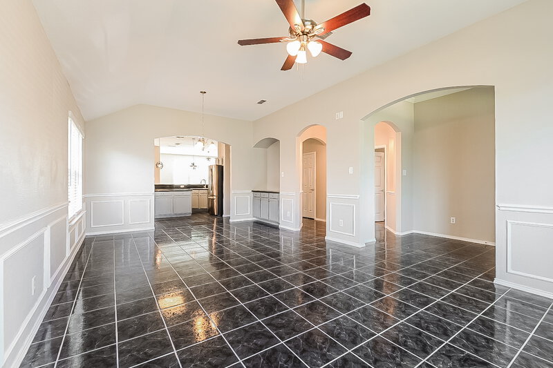 2,575/Mo, 131 Annette St Lancaster, TX 75146 Family Room View