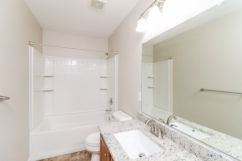 2,575/Mo, 3953 Country Ln Fort Worth, TX 76123 Bathroom View