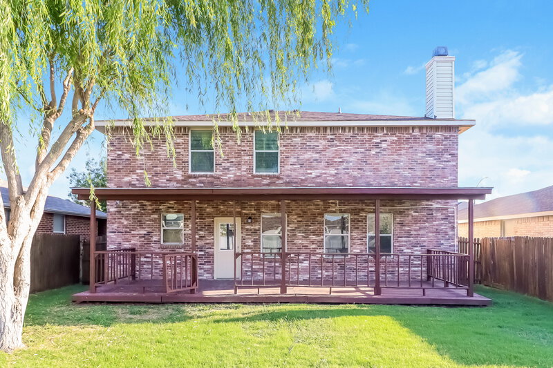 2,575/Mo, 3953 Country Ln Fort Worth, TX 76123 Rear View
