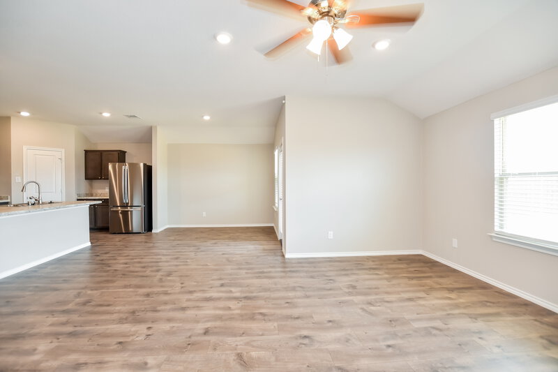 2,335/Mo, 3012 Dexter Ct Forney, TX 75126 Living Room View 2