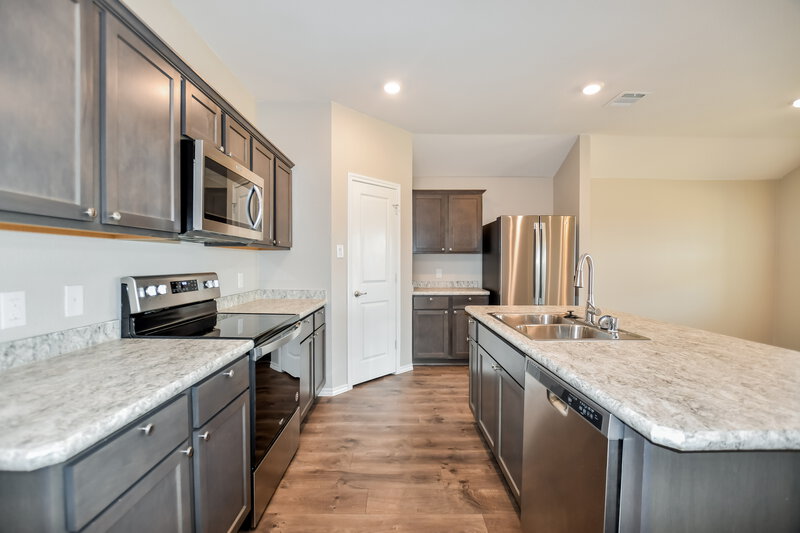 2,335/Mo, 3012 Dexter Ct Forney, TX 75126 Kitchen View 2
