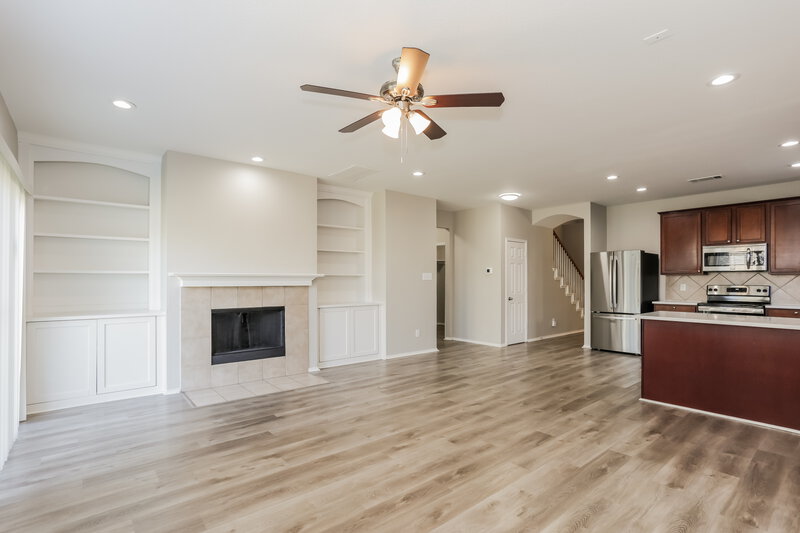 2,630/Mo, 12521 Viewpoint Ln Burleson, TX 76028 Living Room View 2