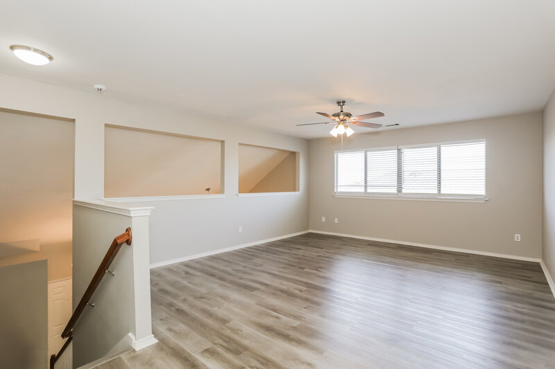 2,630/Mo, 12521 Viewpoint Ln Burleson, TX 76028 Loft View