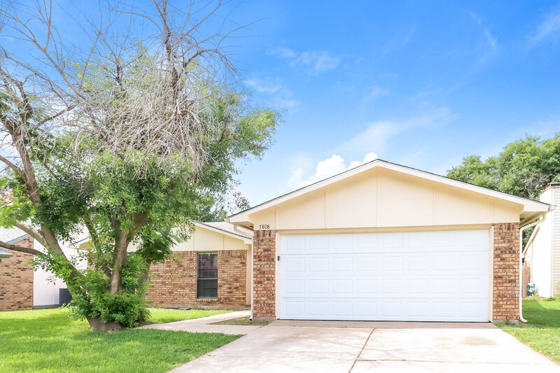2,300/Mo, 7808 Bermejo Rd Fort Worth, TX 76112 External View