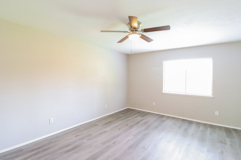 2,300/Mo, 7808 Bermejo Rd Fort Worth, TX 76112 Main Bedroom View