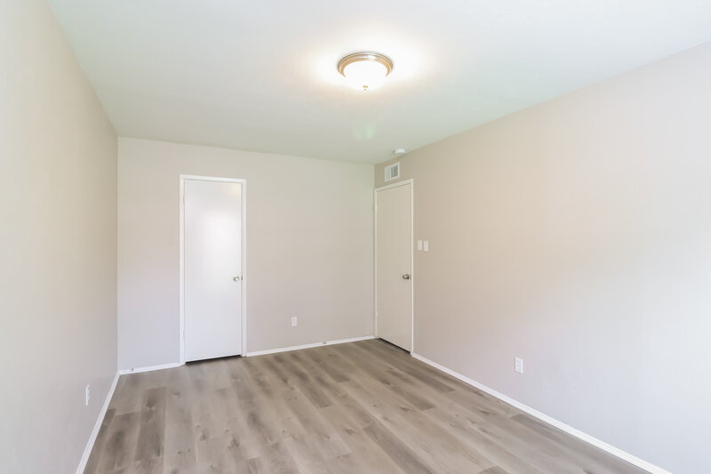2,300/Mo, 7808 Bermejo Rd Fort Worth, TX 76112 Bedroom View