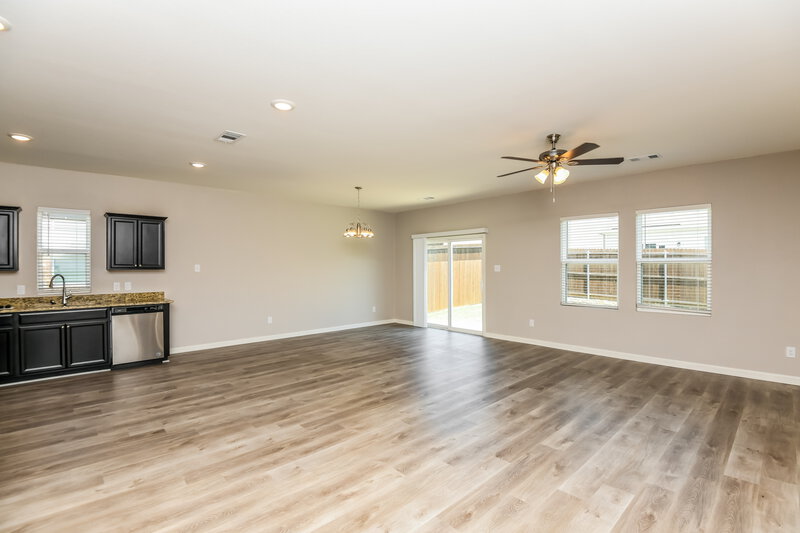 2,185/Mo, 5304 Stone Meadow Ln Fort Worth, TX 76179 Living Room View