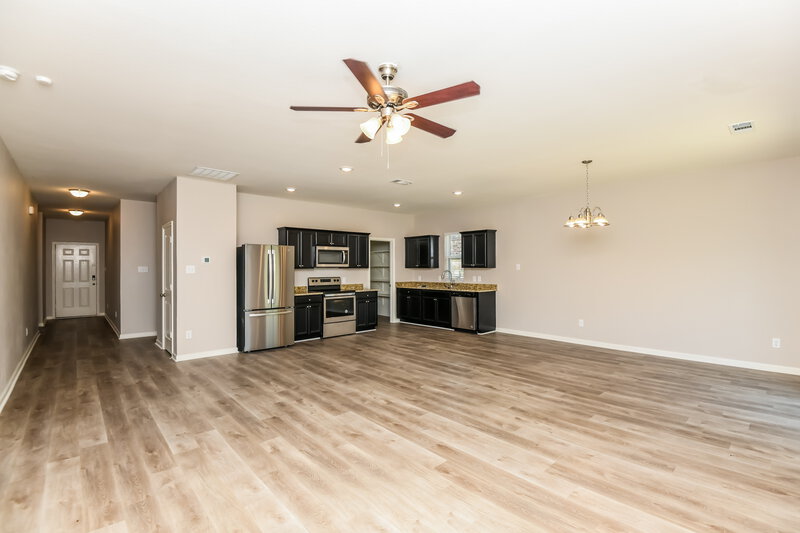 2,185/Mo, 5304 Stone Meadow Ln Fort Worth, TX 76179 Living Room View 2