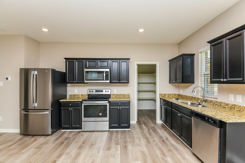 2,185/Mo, 5304 Stone Meadow Ln Fort Worth, TX 76179 Kitchen View 3