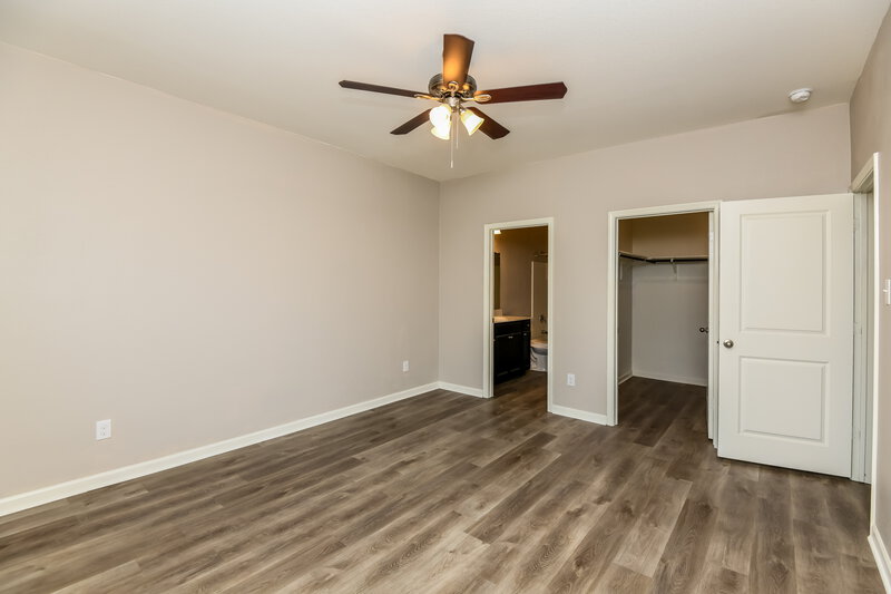 2,185/Mo, 5304 Stone Meadow Ln Fort Worth, TX 76179 Main Bedroom View