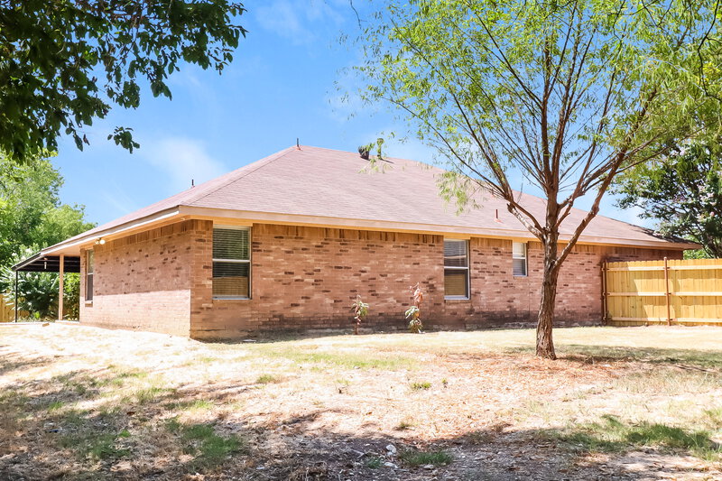 2,270/Mo, 704 Mimosa Trl Cedar Hill, TX 75104 Rear View 2