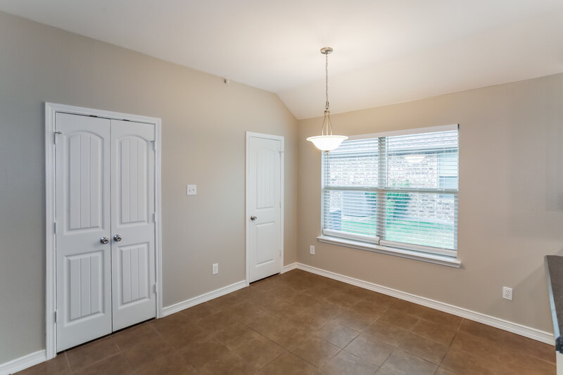 2,480/Mo, 1612 Woodlawn Ave Royse City, TX 75189 Breakfast Nook View