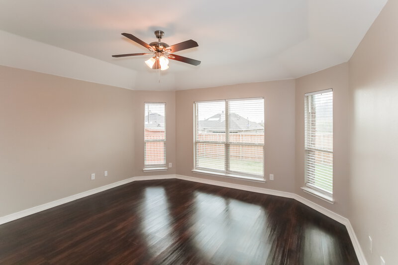 2,480/Mo, 1612 Woodlawn Ave Royse City, TX 75189 Main Bedroom View