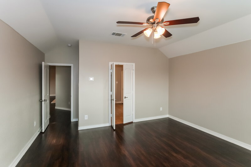 2,480/Mo, 1612 Woodlawn Ave Royse City, TX 75189 Main Bedroom View 2