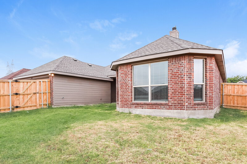 2,480/Mo, 1612 Woodlawn Ave Royse City, TX 75189 Rear View