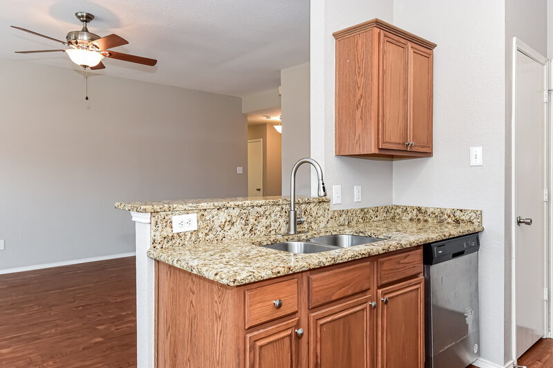1,980/Mo, 1520 Audrey Dr Royse City, TX 75189 Kitchen View 2