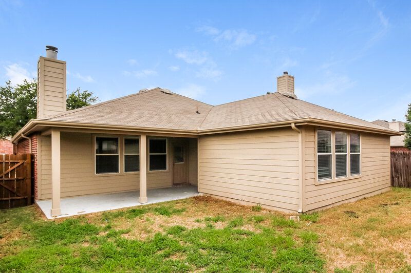 2,210/Mo, 1118 Partridge Dr Aubrey, TX 76227 Rear View 2