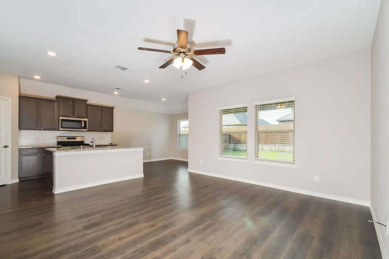 2,065/Mo, 403 Gallop Dr Princeton, TX 75407 Living Room View