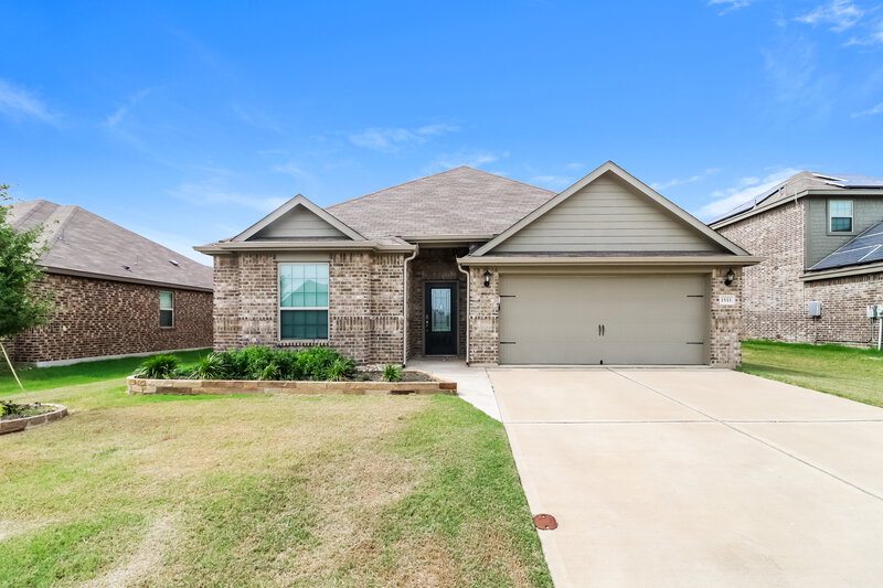 2,040/Mo, 1533 Conley Ln Crowley, TX 76036 External View