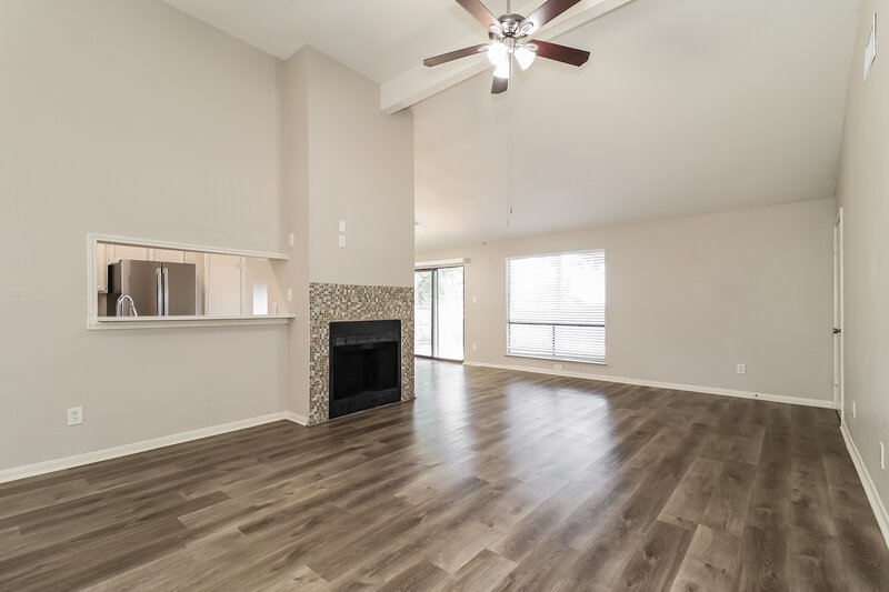 2,185/Mo, 6503 Rockland Dr Arlington, TX 76016 Living Room View