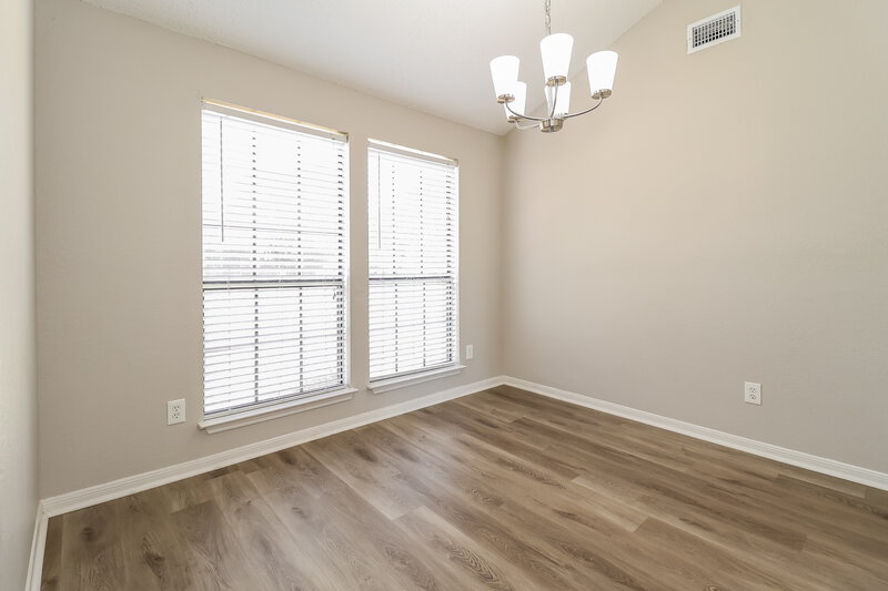 2,185/Mo, 6503 Rockland Dr Arlington, TX 76016 Dining Room View 2