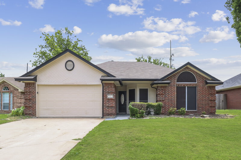 1,905/Mo, 504 NE Park Meadow Ln Burleson, TX 76028 External View