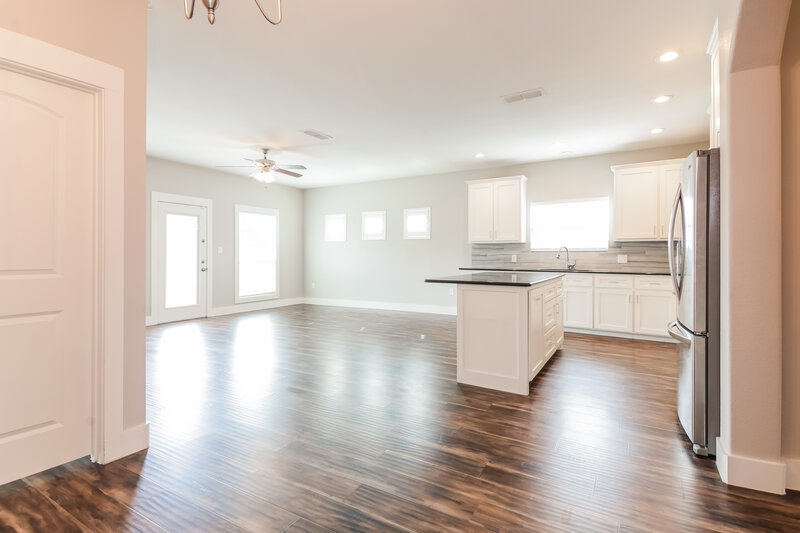 2,385/Mo, 309 E Huffman St Krum, TX 76249 Dining Room View