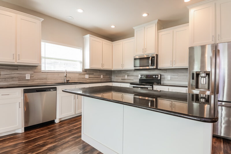 2,385/Mo, 309 E Huffman St Krum, TX 76249 Kitchen View 2