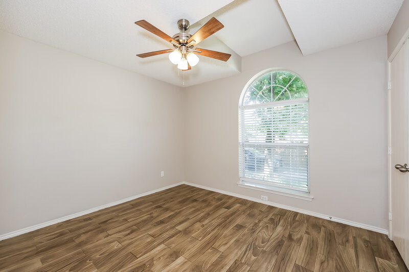 2,175/Mo, 5807 Diamond Oaks Ct Arlington, TX 76018 Bedroom View