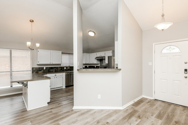 2,275/Mo, 318 Valley Spring Dr Arlington, TX 76018 Dining Room View