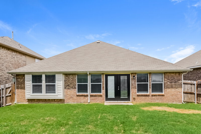 2,360/Mo, 1409 Samantha Creek Dr Little Elm, TX 75068 Rear View