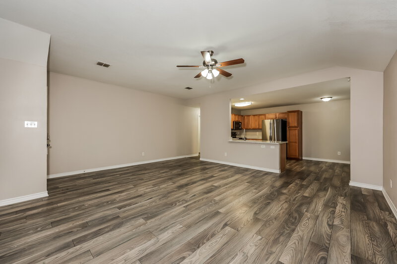1,840/Mo, 1159 Whispering Mdws Crowley, TX 76036 Living Room View