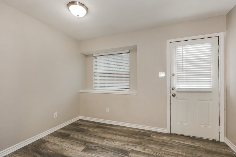 1,840/Mo, 1159 Whispering Mdws Crowley, TX 76036 Dining Room View