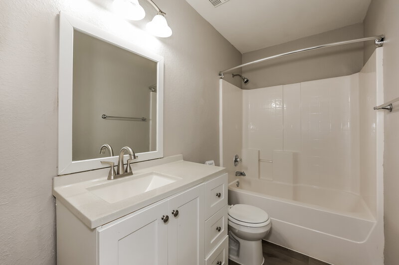 1,840/Mo, 1159 Whispering Mdws Crowley, TX 76036 Bathroom View