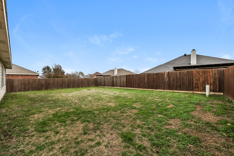 1,840/Mo, 1159 Whispering Mdws Crowley, TX 76036 Rear View