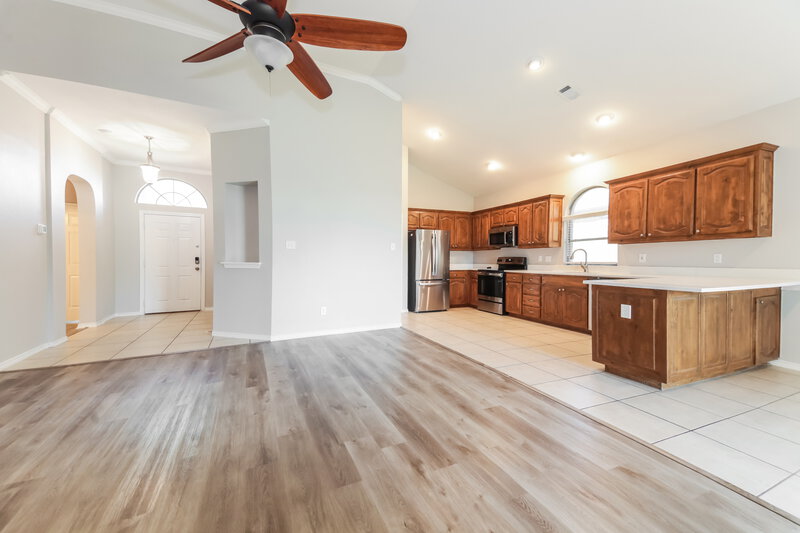 2,100/Mo, 3232 Buckthorn Ln Argyle, TX 76226 Living Room View 2