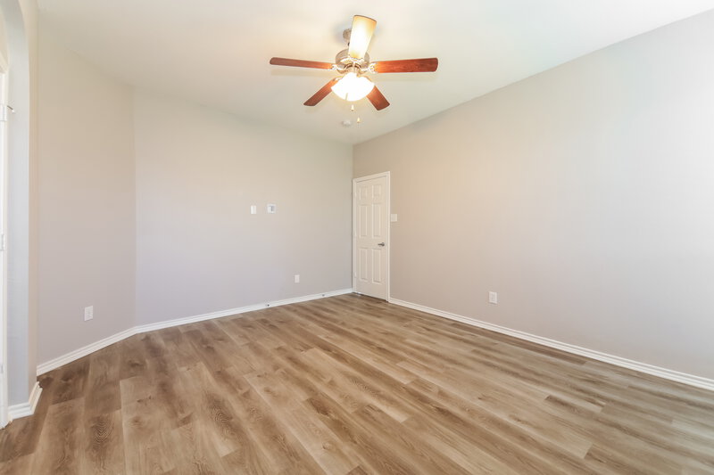 2,100/Mo, 3232 Buckthorn Ln Argyle, TX 76226 Main Bedroom View 2