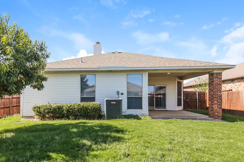 2,100/Mo, 3232 Buckthorn Ln Argyle, TX 76226 Rear View