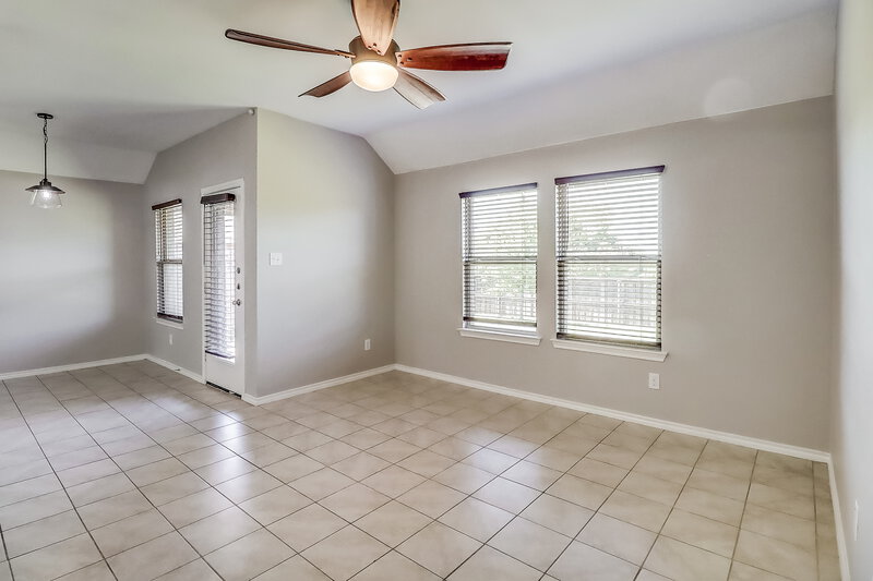 2,020/Mo, 2520 Caden Ct Forney, TX 75126 Living Room View 3